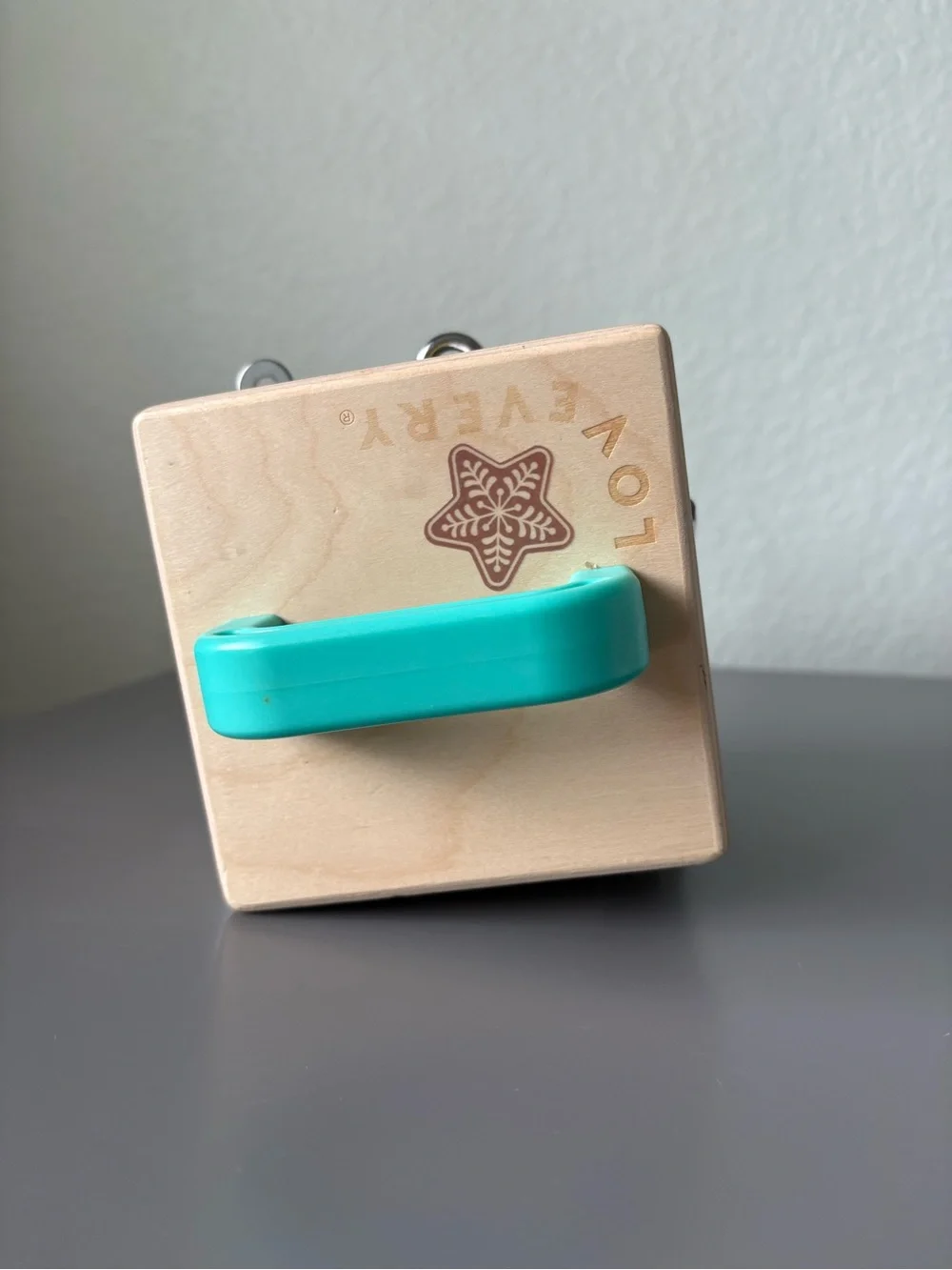Lovevery Wooden Lock and Latch Learning Cube Montessori fine Motor Skills
